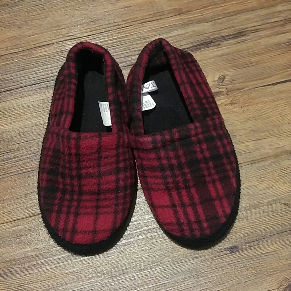 target boys slippers